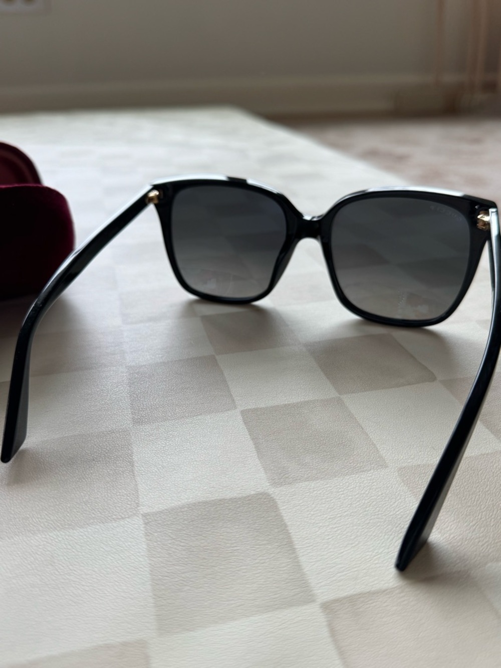 Gucci Black Women's Sunglasses with Gray Gradient Lenses - Picture 3 of 6